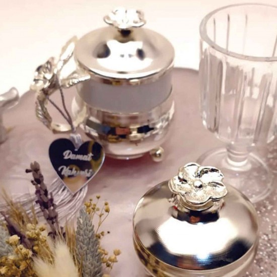 Lüx Çiçekli Damat Fincanı Ve Lokumluk Seti Lüx Çiçekli Damat Fincanı Ve Lokumluk Seti