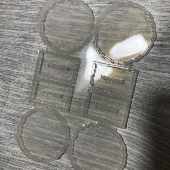 Epoksi Silikon Kalıp Tırtıklı Kenar Ayaklı Magnet Kalıbı 7 CM 4 Lü Epoksi Silikon Kalıp Tırtıklı Kenar Ayaklı Magnet Kalıbı 7 CM 4 Lü