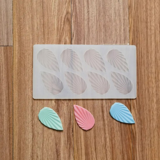 Silikon Fırfırlı Yaprak Şeklinde Çikolata ve Şeker Kalıbı 8 Li