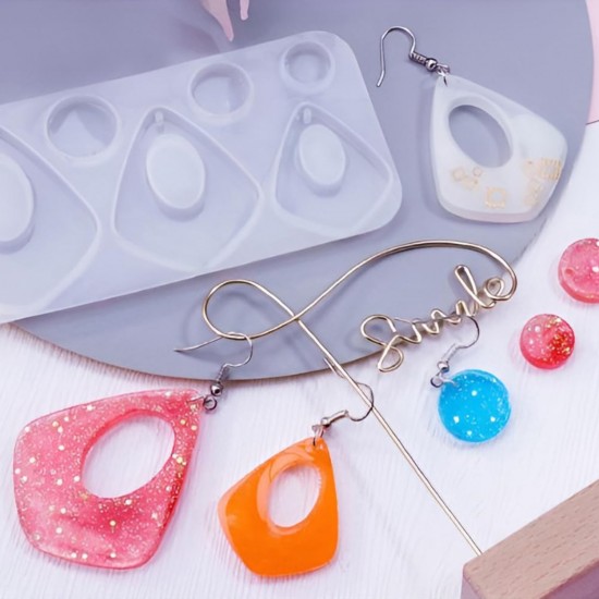 Epoksi Çoklu Ortası Boş Asimetrik Üçgen Model Delikli Kolye Küpe Kalıbı