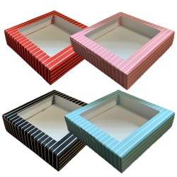 Pencereli Karton Kutu Çizgili  Model 20X20X5 CM (10 Adet) Pencereli Karton Kutu Çizgili  Model 20X20X5 CM (10 Adet)