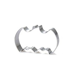 Kek Kurabiye Ve Pasta Kalıbı Metal Şekilli Batman 9.3X6 CM Kek Kurabiye Ve Pasta Kalıbı Metal Şekilli Batman 9.3X6 CM