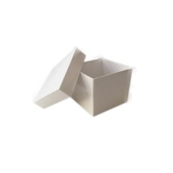 Komple Karton Kutu Düz Renk 8x8x6.5 CM (25 Adet) Komple Karton Kutu Düz Renk 8x8x6.5 CM (25 Adet)